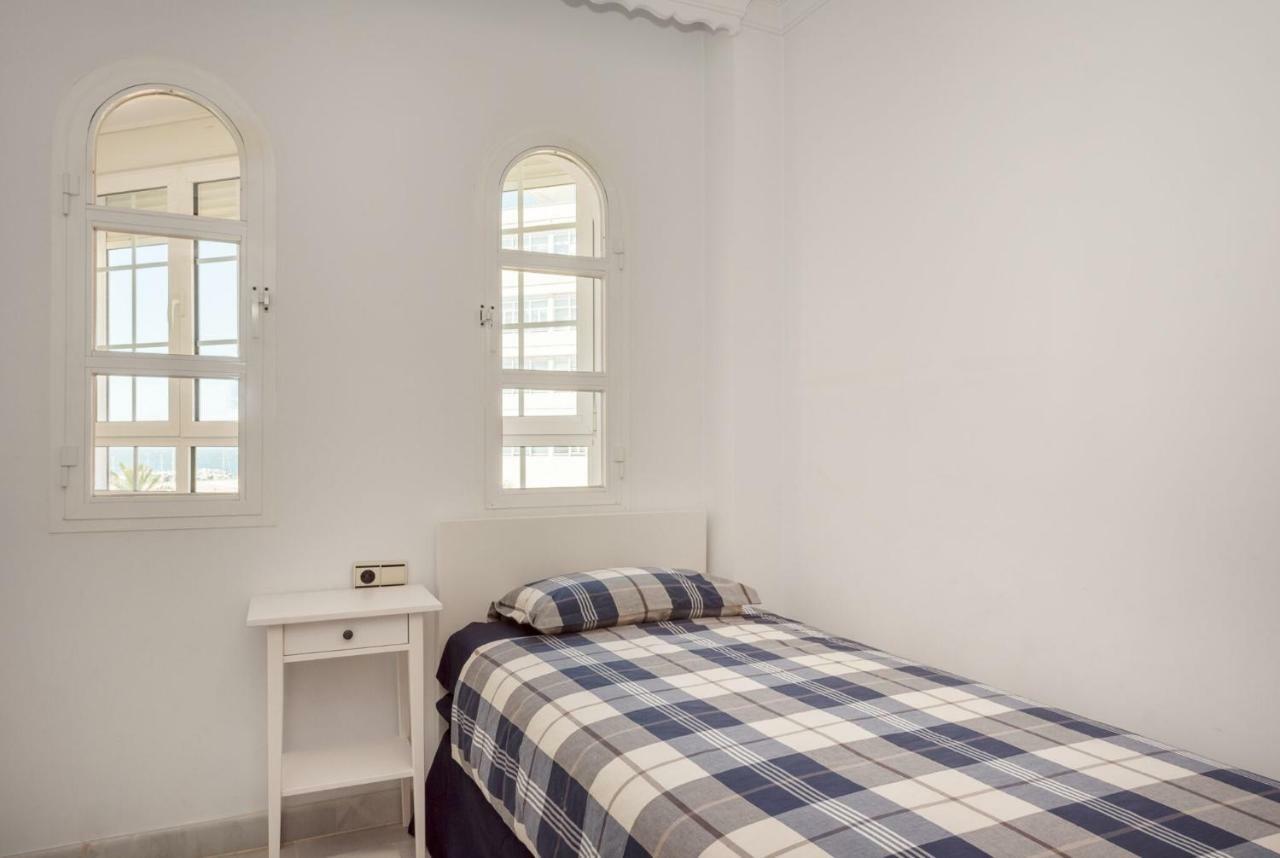 Downtown Seaview Apartment Марбеля Екстериор снимка
