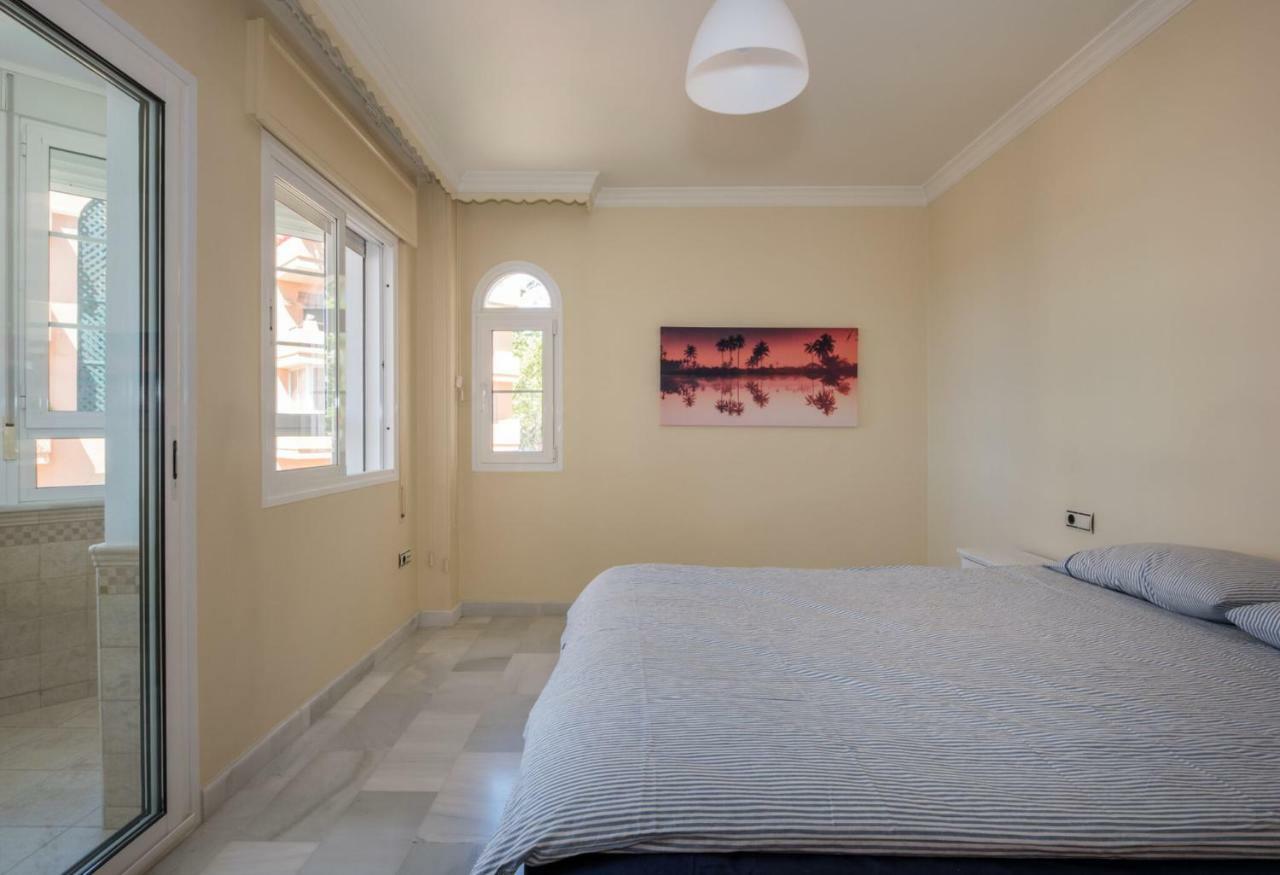 Downtown Seaview Apartment Марбеля Екстериор снимка